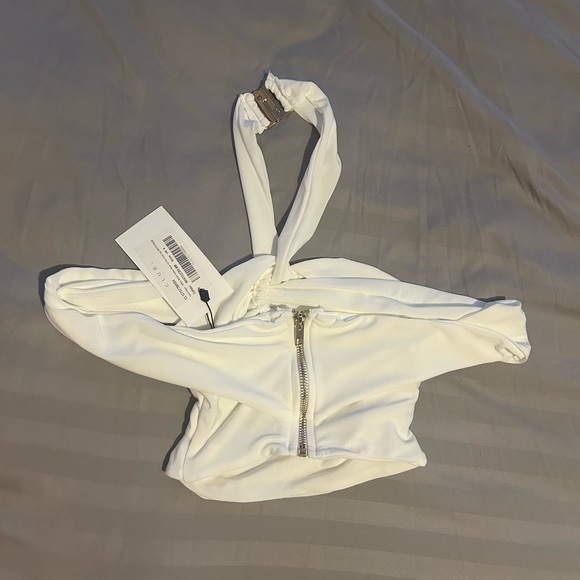 WHITE BARDOT HALTER NECK CUT OUT CROP TOP - Picture 7 of 10